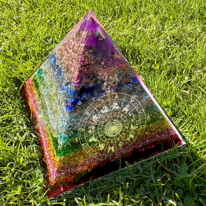 Human Design Orgonite Bodygraph Pyramide XL Heilige Geometrie