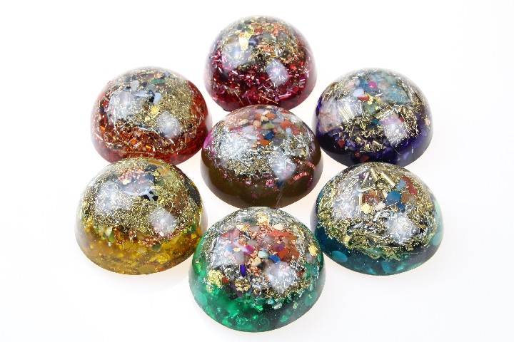 Orpanit® Orgonit 7 Chakra Halbkugel Set - Größe L Chakren Anwender Set