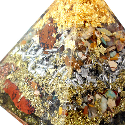 Orgonit Pyramide Gold „Herzenslicht“ Premium